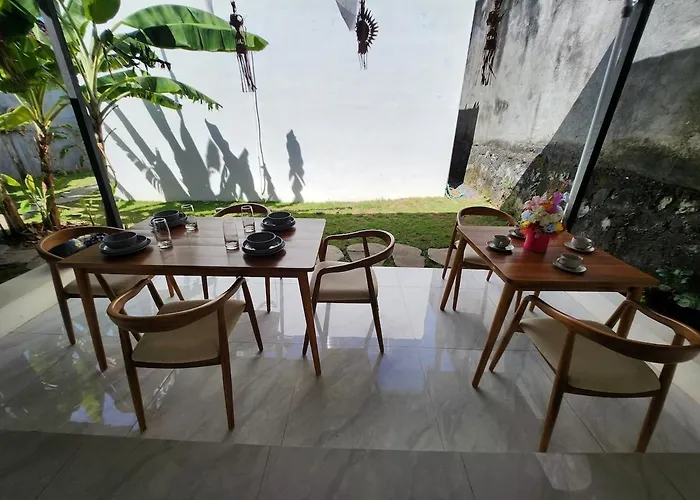 3br With Djoglo & Private Pool, Kuta South *