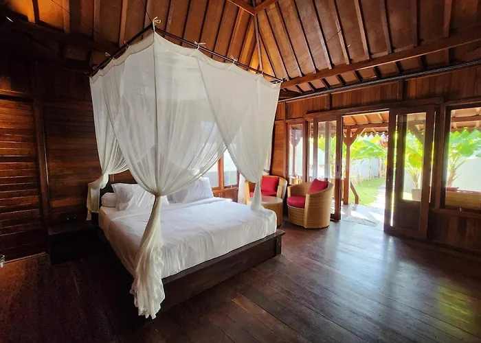 3br With Djoglo & Private Pool, Kuta South *